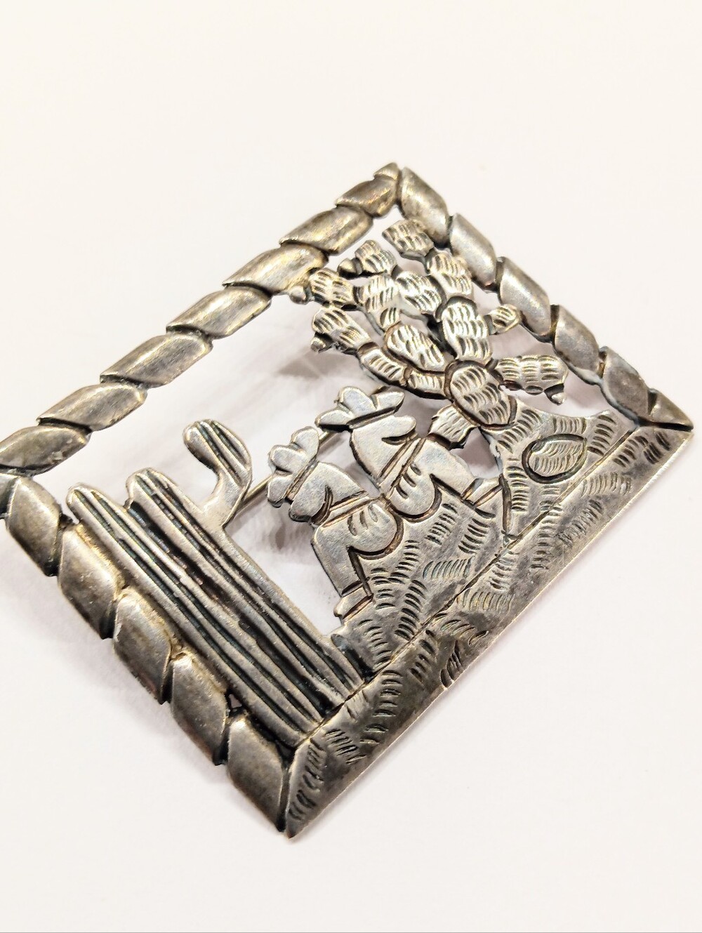 Vintage Taxco 980 Silver Brooch Siesta Men Cactus Scene Handmade - Picture 3 of 8